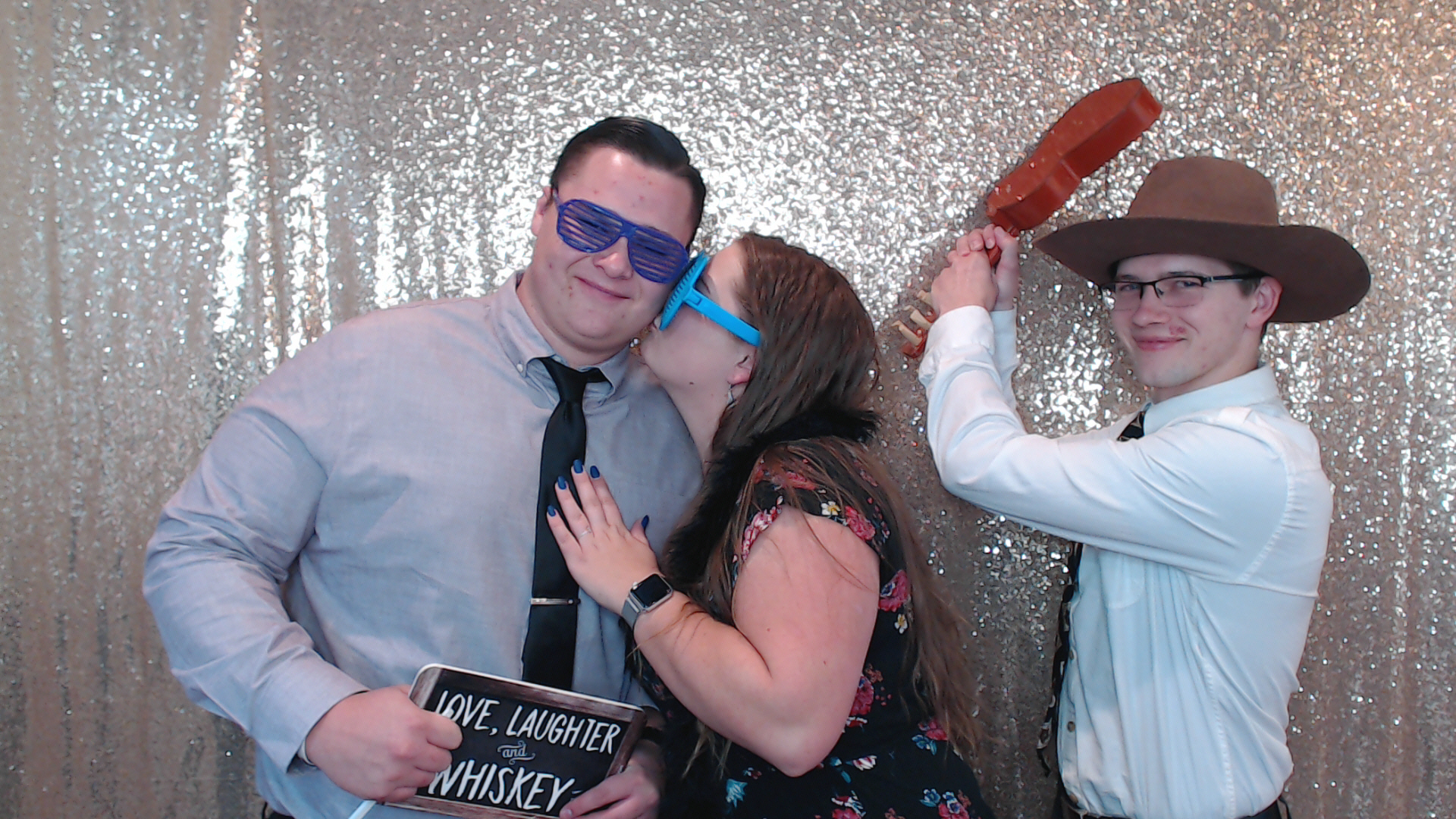Jorden and Benjamin are getting hitched | View more photos from the event at gallery.photoboothbillings.com/u/PhotoBoothBillings/Jorden-and-Benjamin-are-getting-hitched